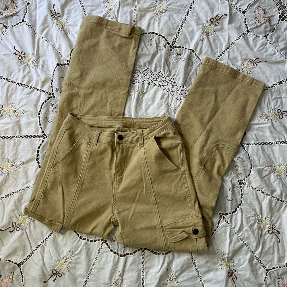 High waisted cargo pants